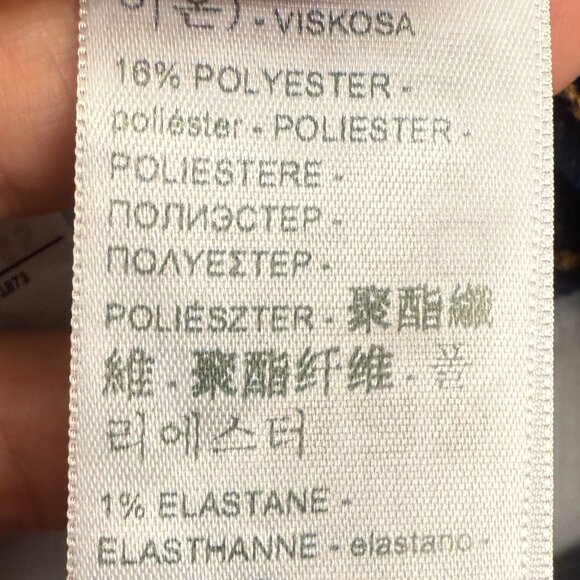 EUC Women's LEVI'S Boyfriend Distressed Low Rise Jeans | Size 27 - Picture 7 of 8